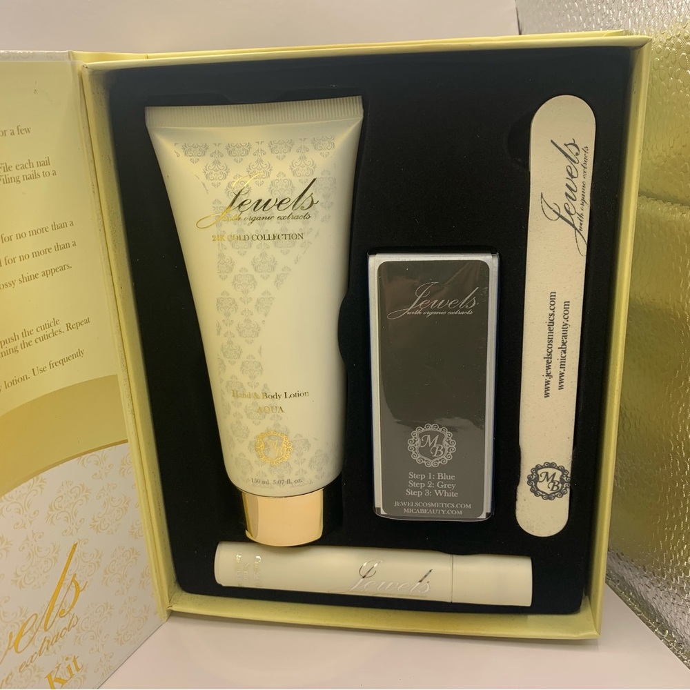 SALE!!! Nail and cuticle care buff kit.     6